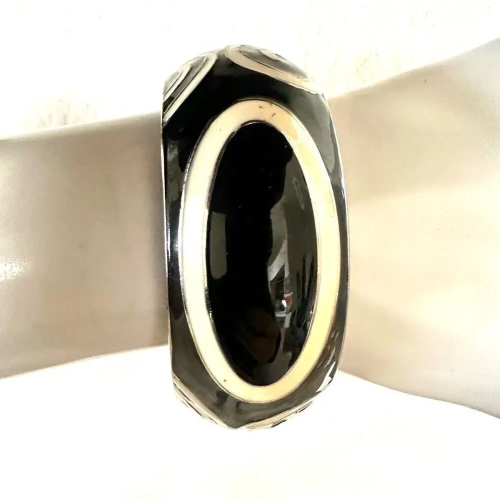 Black and cream enamel hinged bangle bracelet